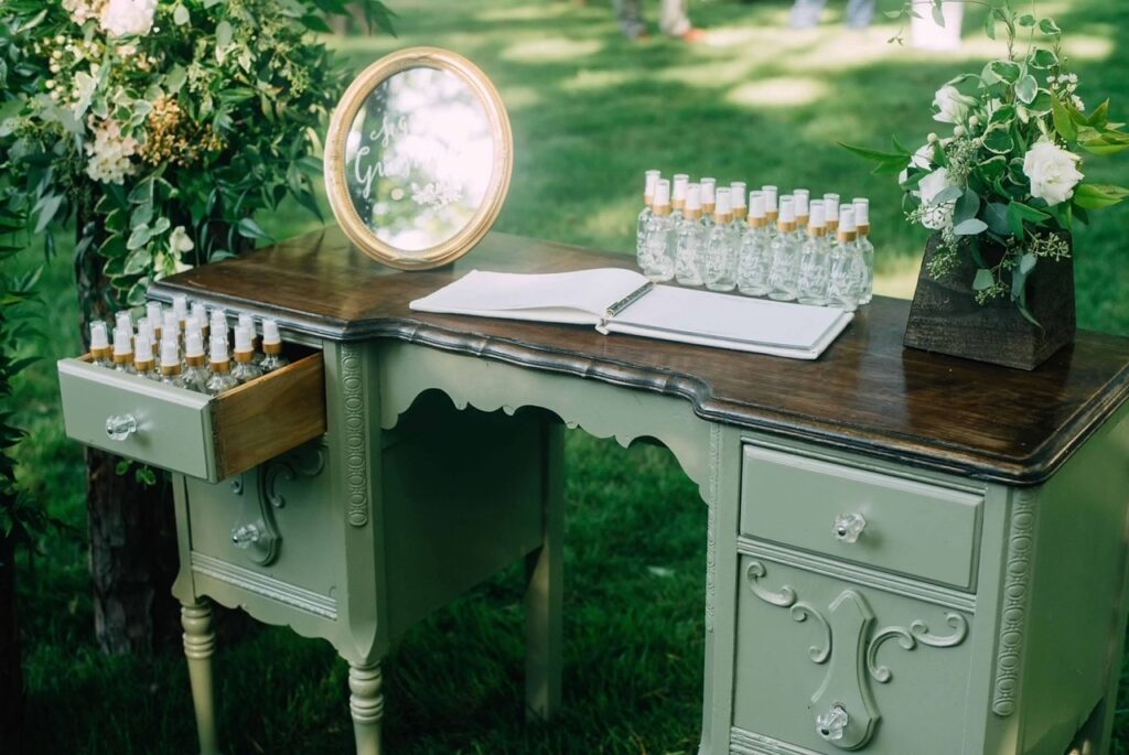 sign in table at wedding 